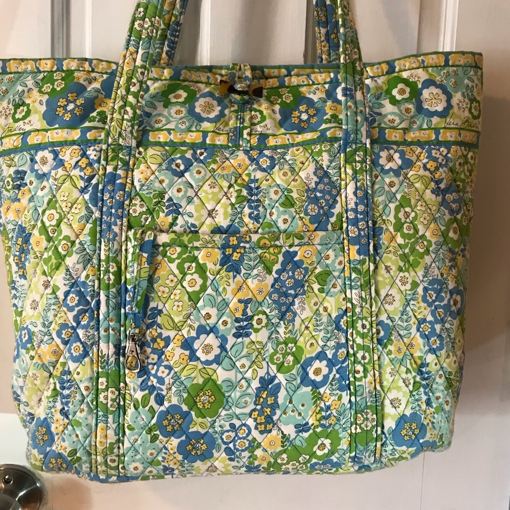 Vera Bradley Vera Tote